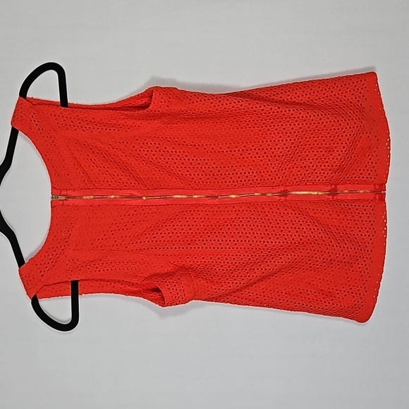 Banana Republic Women's Lava Red Sleeveless Eyelet Blouse Size 10 - Picture 6 of 9